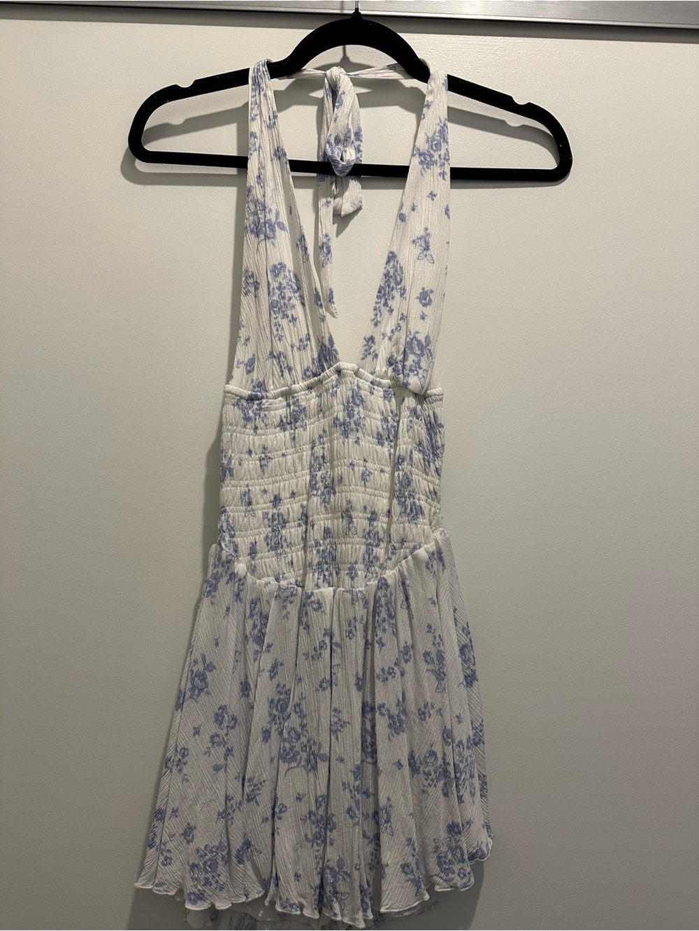Garage white and blue flower flowy romper